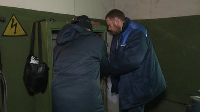 "Я бачив, що лечу": що розповів пасажир про аварійну зупинку ліфта у багатоповерхівці Рівного "Я бачив, що лечу": що розповів пасажир про аварійну зупинку ліфта у багатоповерхівці Рівного