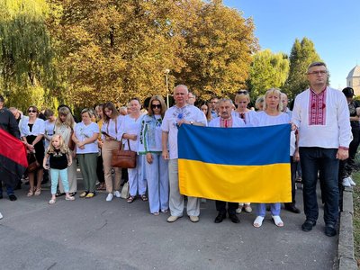 хвилина мовчання хвилина мовчання