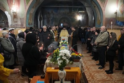 У Сумах поховали військового Дмитра Іванова У Сумах поховали військового Дмитра Іванова
