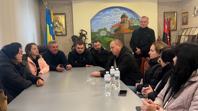 "Наші діти мерзнуть, а ви сидите в теплі": у Дубні батьки дошкільнят вимагали відновити опалення в дитсадку
