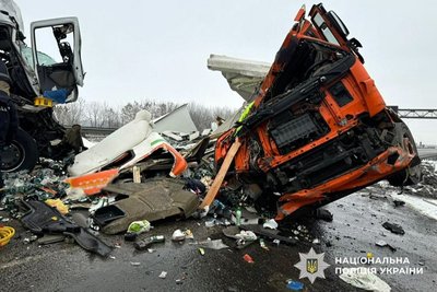 На Полтавщині сталося ДТП за участю вантажівок: є травмовані На Полтавщині сталося ДТП за участю вантажівок: є травмовані