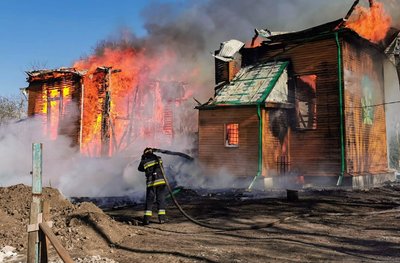 пожежа в церкві, горить церква, дерев’яна церква пожежа в церкві, горить церква, дерев’яна церква