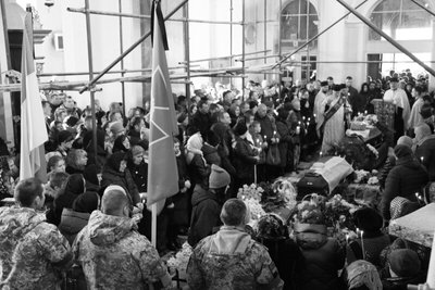 У Луцьку попрощалися з трьома полеглими захисниками У Луцьку попрощалися з трьома полеглими захисниками