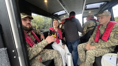 Радіодиктант національної єдності на патрульному катері писали з Суспыльне Одеса Радіодиктант національної єдності на патрульному катері писали з Суспыльне Одеса