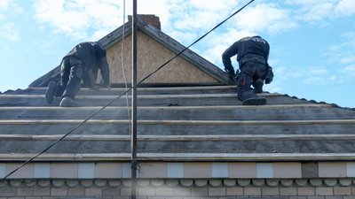 пошкоджені будинки ремонт команди відбудови громадської організації "Схід SOS" допомога Слов’янськ Донецька область 23 жовтня 2024 рік пошкоджені будинки ремонт команди відбудови громадської організації "Схід SOS" допомога Слов’янськ Донецька область 23 жовтня 2024 рік