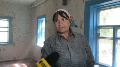 "Надамо їй друге життя": у селі на Чернігівщині волонтери відновлюють стару хату-мазанку "Надамо їй друге життя": у селі на Чернігівщині волонтери відновлюють стару хату-мазанку