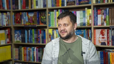 "На війні не так уже й страшно" — військовий ЗСУ, журналіст Дмитро Крапивенко "На війні не так уже й страшно" — військовий ЗСУ, журналіст Дмитро Крапивенко