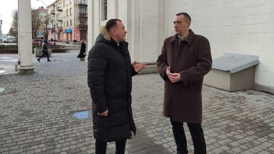 "Там во Бахмуті". Сучасну колядку співають по всій країні "Там во Бахмуті". Сучасну колядку співають по всій країні