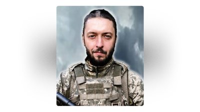 На Чернігівщині поховали шістьох захисників України На Чернігівщині поховали шістьох захисників України