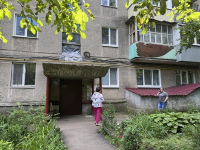 Влада Полтави та фонд "GEM" відмовилися встановлювати вікна після обстрілу на провулку Токарному,7 Влада Полтави та фонд "GEM" відмовилися встановлювати вікна після обстрілу на провулку Токарному,7