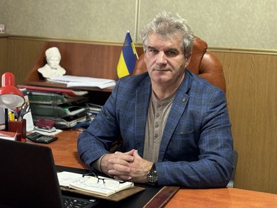 На Житомирщині малинський дитсадок залишився без кухарів: батьків просять приносити дітям їжу На Житомирщині малинський дитсадок залишився без кухарів: батьків просять приносити дітям їжу