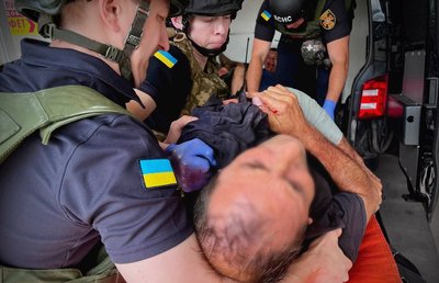 Загиблі через атаки, поранені рятувальники, понад 230 млн євро допомоги. Головні новини Дніпра та області 21 липня Загиблі через атаки, поранені рятувальники, понад 230 млн євро допомоги. Головні новини Дніпра та області 21 липня
