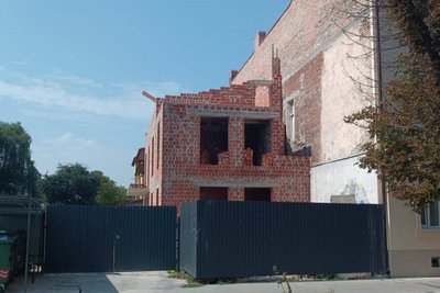 У Львові виявили самовільне будівництво на вулиці Братів Міхновських: що відомо У Львові виявили самовільне будівництво на вулиці Братів Міхновських: що відомо