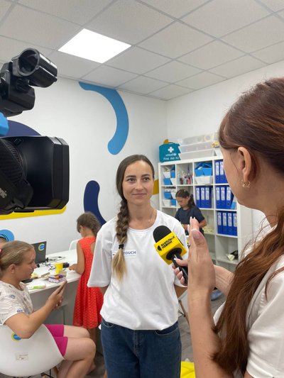 Адміністраторка Тетяна розповідає, що на кожен день вони планують окрему програму для дітей Адміністраторка Тетяна розповідає, що на кожен день вони планують окрему програму для дітей
