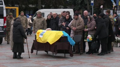 З військовим Ігорем Королем попрощалися у Рівному З військовим Ігорем Королем попрощалися у Рівному