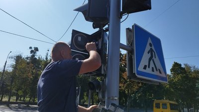 Сенсорні кнопки та модернізація вуличного освітлення: що вже зробили в Рівному Сенсорні кнопки та модернізація вуличного освітлення: що вже зробили в Рівному