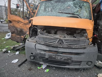 Російський безпілотник вдарив по Сумах: є травмовані Російський безпілотник вдарив по Сумах: є травмовані
