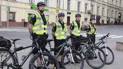 Від початку роботи вело- та мотопатруль склали майже 140 адмінпротоколів Від початку роботи вело- та мотопатруль склали майже 140 адмінпротоколів