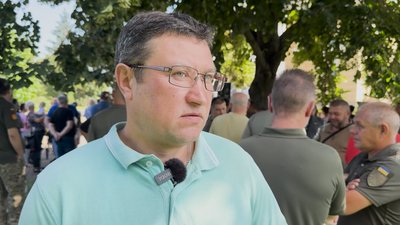 "Він горів за армію, це була його справа": у Прилуках поховали інструктора, якого застрелили на полігоні "Він горів за армію, це була його справа": у Прилуках поховали інструктора, якого застрелили на полігоні