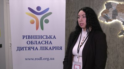 15 крісел-ліжок передали Рівненській обласній дитячій лікарні благодійники