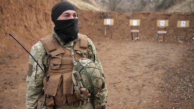 Навчання бійці 152 окрема єгерська бригада покровський напрямок інструктор з вогневої і тактичної підготовки 152-ї єгерської бригади "Папа" Дніпропетровська область 22 листопада 2024 рік Навчання бійці 152 окрема єгерська бригада покровський напрямок інструктор з вогневої і тактичної підготовки 152-ї єгерської бригади "Папа" Дніпропетровська область 22 листопада 2024 рік