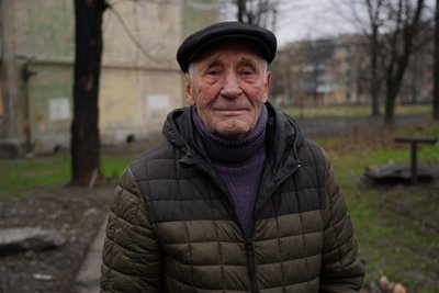 "Діватися нікуди, всюди стріляють, всюди б'ють". Як живуть у найближчому до фронту місті на Дніпропетровщині "Діватися нікуди, всюди стріляють, всюди б'ють". Як живуть у найближчому до фронту місті на Дніпропетровщині