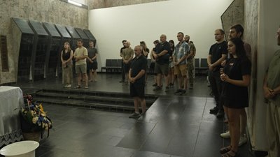 У Тернополі прощаються із загиблим військовим Олегом Шелетиним, дім печалі У Тернополі прощаються із загиблим військовим Олегом Шелетиним, дім печалі