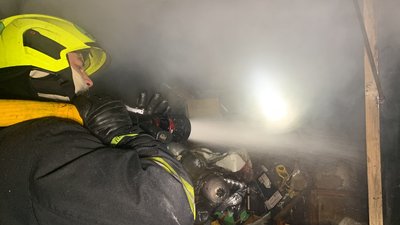 У Рівному згорів автомобіль: під час пожежі власник обпік руки У Рівному згорів автомобіль: під час пожежі власник обпік руки