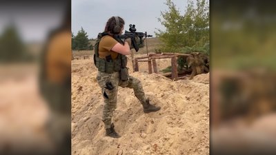 Жінки на війні: історія чернігівки Марії Боровик, яка змінила медичну форму на військову Жінки на війні: історія чернігівки Марії Боровик, яка змінила медичну форму на військову