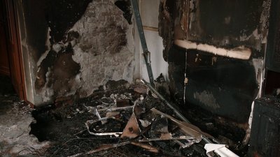 Двоє людей загинули під час пожежі у приватному будинку в Рівному: що кажуть сусіди та рятувальник Двоє людей загинули під час пожежі у приватному будинку в Рівному: що кажуть сусіди та рятувальник