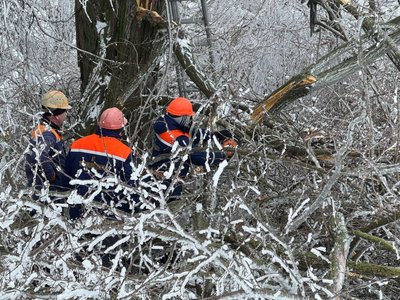 Майже 100 тисяч споживачів на Вінниччині без електрики через негоду Майже 100 тисяч споживачів на Вінниччині без електрики через негоду