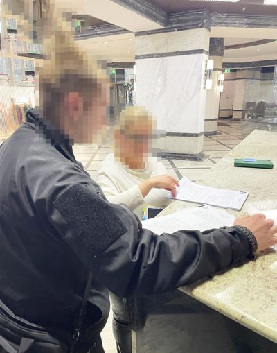 Посадовцю "Укртранснафти" в трьом директорам фірм повідомили про підозру у розтраті 9 мільйонів з бюджету Посадовцю "Укртранснафти" в трьом директорам фірм повідомили про підозру у розтраті 9 мільйонів з бюджету