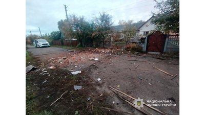 Війська РФ ударними дронами атакували Новгород-Сіверський: пошкоджені жилі будинки та держустанова Війська РФ ударними дронами атакували Новгород-Сіверський: пошкоджені жилі будинки та держустанова