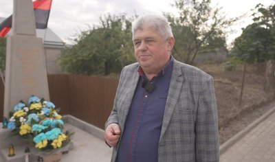 На Тернопільщині встановили пам'ятний хрест загиблим повстанцям ОУН-УПА На Тернопільщині встановили пам'ятний хрест загиблим повстанцям ОУН-УПА