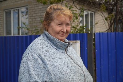 "З хати виходиш і слухаєш — літають чи ні". Що розповідають жителі прифронтової Богданівки на Дніпропетровщині "З хати виходиш і слухаєш — літають чи ні". Що розповідають жителі прифронтової Богданівки на Дніпропетровщині