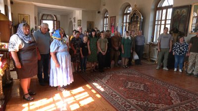Щоб вшанувати пам’ять загиблих героїв зібрали на захід близько шістидесяти родин Щоб вшанувати пам’ять загиблих героїв зібрали на захід близько шістидесяти родин