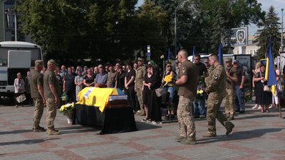 У Рівному попрощалися з військовим Сергієм Ковалевичем У Рівному попрощалися з військовим Сергієм Ковалевичем