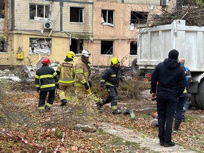 Удар РФ по багатоповерхівці у Дніпрі: що розповіли місцеві жителі