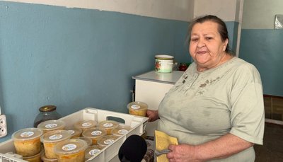 "Може ж таки вернемося додому". Як живуть переселенці з прикордоння Сумщини в Лебедині "Може ж таки вернемося додому". Як живуть переселенці з прикордоння Сумщини в Лебедині