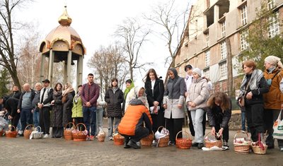 Із вдячністю ЗСУ та родинними традиціями: як відзначали Великдень у Черкасах Із вдячністю ЗСУ та родинними традиціями: як відзначали Великдень у Черкасах
