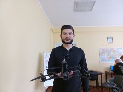 У Житомирі стартувала "Школа БПЛА" для цивільних: як навчають керувати дронами