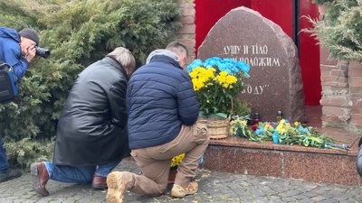 107 річниця бою: на Чернігівщині вшанували пам'ять Героїв Крут 107 річниця бою: на Чернігівщині вшанували пам'ять Героїв Крут