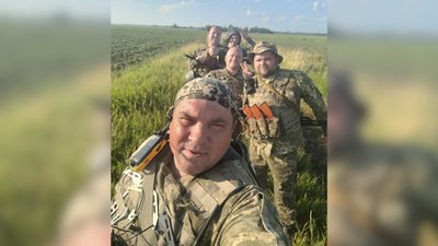 Бійця везли до моргу без руки та пульсу, а він вижив: історія ветерана Руслана Іванова з Чернігова Бійця везли до моргу без руки та пульсу, а він вижив: історія ветерана Руслана Іванова з Чернігова