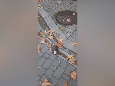 Херсонські музейники вперше знайшли фрагменти касетних боєприпасів. Як документують наслідки війни Херсонські музейники вперше знайшли фрагменти касетних боєприпасів. Як документують наслідки війни