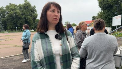 "Хочемо школу, а не філію": на Чернігівщині батьки школярів Сосницької ЗОШ протестують проти реорганізації закладу "Хочемо школу, а не філію": на Чернігівщині батьки школярів Сосницької ЗОШ протестують проти реорганізації закладу