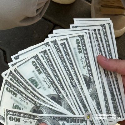 5500 доларів за працевлаштування в СБУ: одесита судитимуть за отримання хабаря 5500 доларів за працевлаштування в СБУ: одесита судитимуть за отримання хабаря