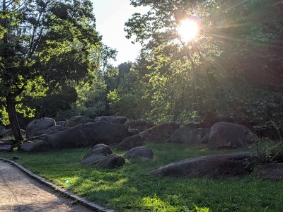 Таємниці Софіївки: легенди, магічні гроти, камені бажань та водоспади любові на Черкащині Таємниці Софіївки: легенди, магічні гроти, камені бажань та водоспади любові на Черкащині