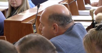Іван Мунтян пропонує зняти з розгляду кадрові питання Іван Мунтян пропонує зняти з розгляду кадрові питання