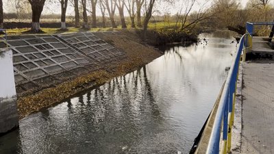 "Приїхав до річки, а води немає": чому обмілів Остер біля Козельця на Чернігівщині "Приїхав до річки, а води немає": чому обмілів Остер біля Козельця на Чернігівщині