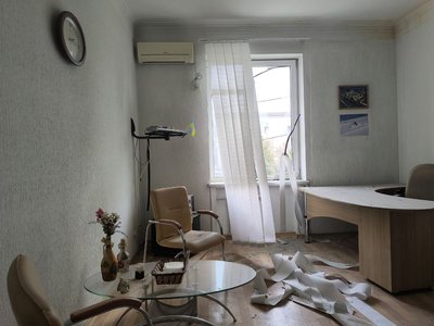 Ракетний удар по готелю Кривого Рогу: що відбувається на місці події Ракетний удар по готелю Кривого Рогу: що відбувається на місці події
